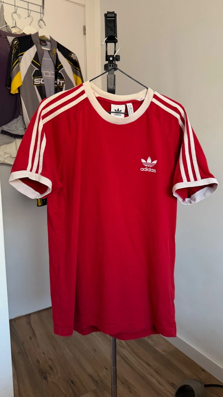 Camiseta Adidas Originals vermelha tamanho P – photo 6